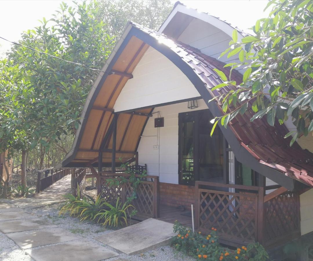 Api-Api Eco Chalet ปันไตก็อก ภายนอก รูปภาพ