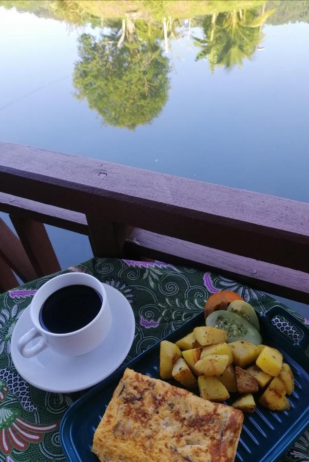 Api-Api Eco Chalet ปันไตก็อก ภายนอก รูปภาพ
